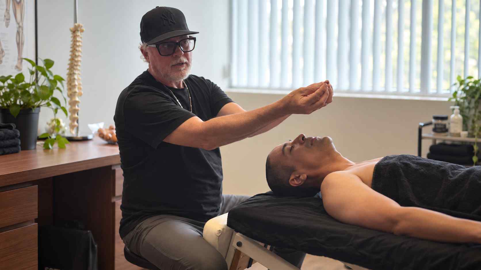 Du massage en force à la fasciathérapie intégrée : mon parcours